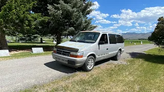 Start up and in depth tour 1993 Dodge Grand Caravan SE