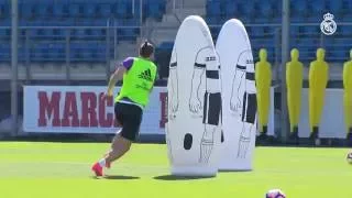 Cristiano Ronaldo and Gareth Bale return to train with the group