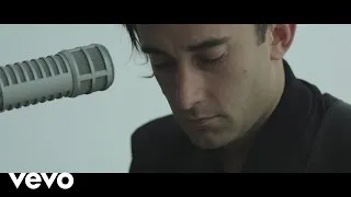 Phil Wickham - Your Love Awakens Me (Acoustic Performance)