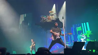 blink-182 - Ghost on the Dance Floor (Live in Montreal @ Bell Center, May 12th 2023) • FRONT ROW