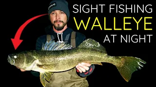 HOW TO SIGHT FISH WALLEYE AT NIGHT - BIG Walleye Caught FROM SHORE In Wisconsin! Walleye Fishing