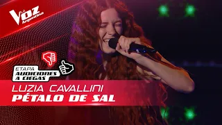 Luzía Cavallini - "Pétalo de sal" - Audiciones a Ciegas - La Voz Argentina 2022