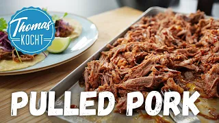 Saftiges Pulled Pork im Backofen - ohne Grill oder Smoker - mit Coleslaw