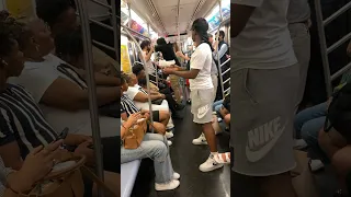 THERE WASN”T NO NAPKINS IN THE TRAIN SO…🚊🤷🏾‍♂️ #shorts #shortvideo #nyc #reels