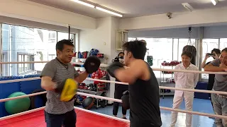 Three Former World Boxing Champions Teaches Boxing To Mikuru Asakura!