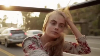 Скачать клип Cara Delevingne   No Money