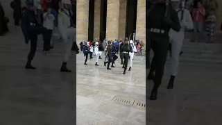 Anıtkabir önü asker yürüyüşü !