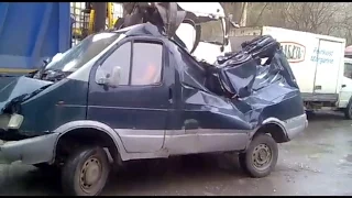 Утилизация автомобилей [Подборка] (2015) - Car recycling [Compilation] (2015)