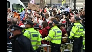 Extinction Rebellion autumn climate protests cost Met Police £21 million | 5 News