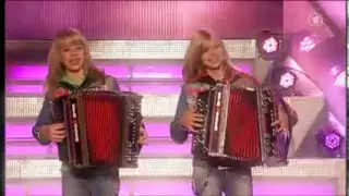 Die Twinnies - Peinlich (Die neuen Sommerhit von Die Twinnies !)