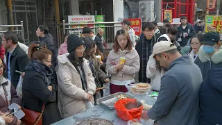 SHOCKING! You must visit the Xi’an morning market under the ancient city wall!