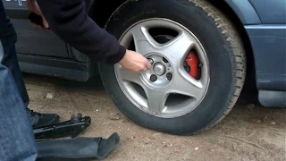 How to change a wheel in the car - a guide