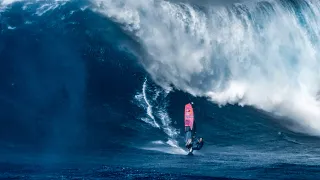 Windsurfer On a Giant Jaws Wave| Robby Naish | Peahi on a 50 foot+ Day! Windsurfing monsters Peahi