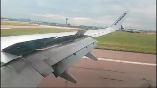 RYANAIR Flight to London. Crazy heavy landing at Stansted airport (New pilot and co pilot)