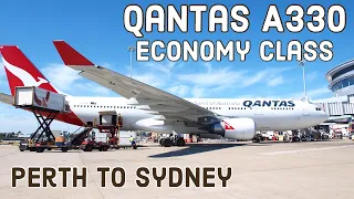 What’s Qantas Economy Class like? Trip Report Qantas A330 Perth to Sydney ✈️