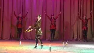 Осетинский танец с кинжалами