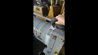 DANGER OF AIR IN HYDRAULIC CYLINDER . Too much air trapped in hydraulic cylinder .