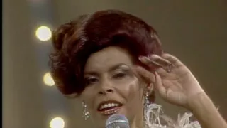 Edith Veiga canta "Faz-me rir" ao vivo na TV Tupi em 1976