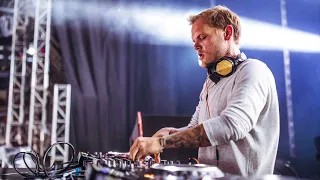 The Weekend Throwdown | Interview with Avicii [February 11, 2016]
