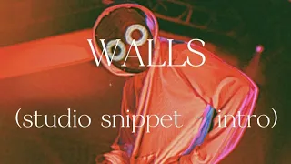 boywithuke - walls (intro) (studio snippet) 21/3 live @boywithukeofficial