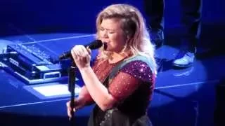 Kelly Clarkson Covering "Purple Rain"