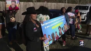 ‘Conform to Black hair’: Protest in Barbers Hill ISD superintendent’s neighborhood ahead of hair...