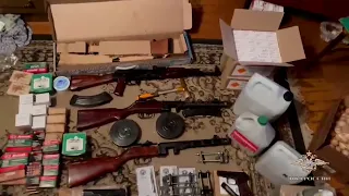 В Подмосковье сотрудники полиции задержали подозреваемого в незаконном хранении оружия