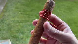 SMOKING A PARTAGAS SERIE D N°4🇨🇺 #cigar #aficionado #habanos#cubano #partagas #luxury #shorts #fyp