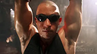 Escape from the Prison Moon | The Chronicles of Riddick | CLIP