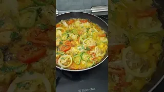 MOQUECA DE ARRAIA SUPER FÁCIL FICA UMA DELÍCIA !! RECEITA COMPLETA NO NOSSO CANAL, CORRE LÁ