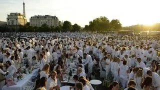 1500 парижан поужинали в белом на мостах (новости)