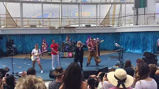 Bonnie Tyler and DNCE Perform Total Eclipse of the Heart During a Total Eclipse