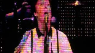Paul McCartney - And I Love Her - St. Louis (2012)