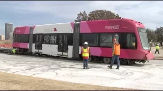 First streetcar arrives in Oklahoma City