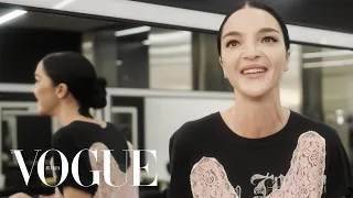 Mariacarla Boscono si prepara a sfilare alla Milano Fashion Week | Diary of a Model | Vogue Italia