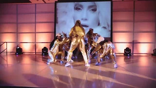 JLO performance Vmas