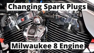 Changing Spark Plugs/Milwaukee 8 Harley Engine