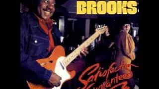 Lonnie Brooks - Holding On To The Memories