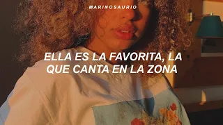 ella es la favorita, la que canta en la zona ☀️