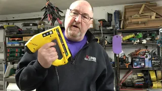 Stanley TRE550 Staple Gun/Brad Nailer.  Review and Demonstration.