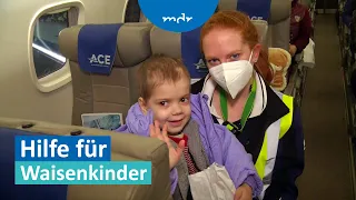 Luftbrücke nach Erfurt: Kranke Waisenkinder aus der Ukraine bekommen Hilfe | MDR um 4 | MDR