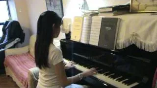 兩隻蝴蝶 piano playing by Madeline Yen