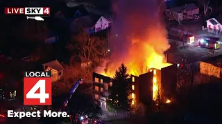 Massive fire breaks out at vacant Detroit apartment building