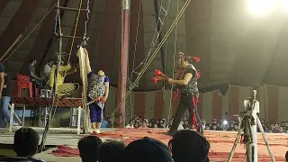 target with knife in circus dhoom