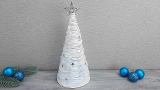 DIY decorative Christmas tree made of threads