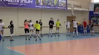 Volleyball. Girls. Training between games. Full version