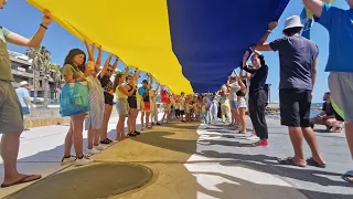 Флеш-моб «Великий прапор України» містами Кіпру