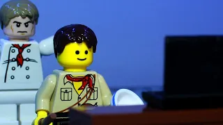 watching kitchen nightmares while eating instant ramen at 3AM be like (lego animation)