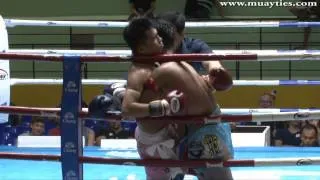 Muay Thai - Ploysiam vs Eakanan - New Lumpini Stadium, 25th March 2014