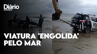 Viatura do PM é 'engolida' pelo mar na Praia de Flecheiras